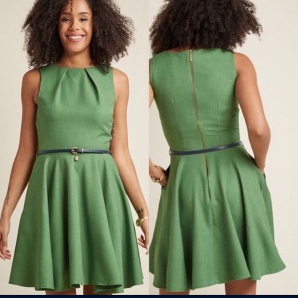 ModCloth “Luck be lady Green” timeless green dress - Picture 4 of 11